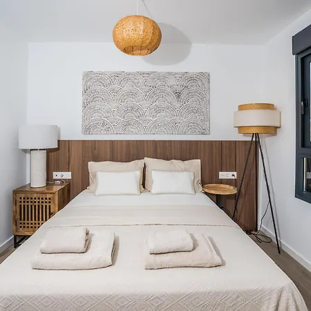 Prime Spanish Holidays - Essential Penthouse Apartment *